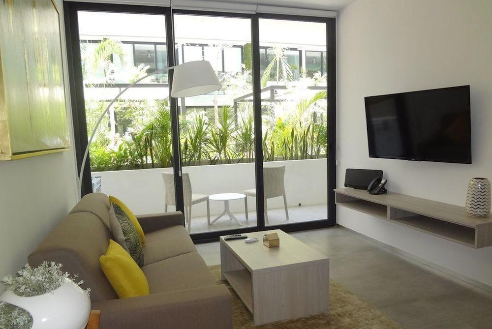 The City Luxury Suites بلايا ديل كارمن المظهر الخارجي الصورة