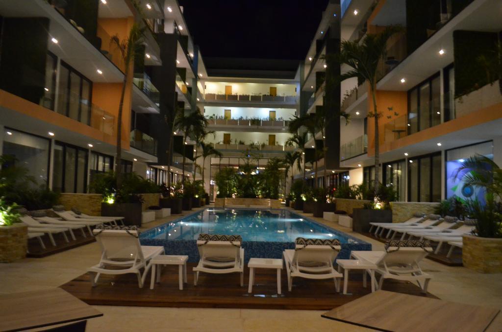 The City Luxury Suites بلايا ديل كارمن المظهر الخارجي الصورة